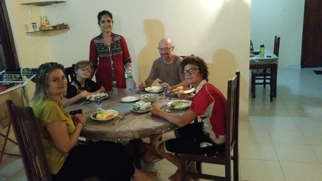 Jungle Village Homestay พินนาวาลา ภายนอก รูปภาพ